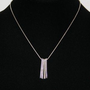 Pretty silver drop necklace 16-19"